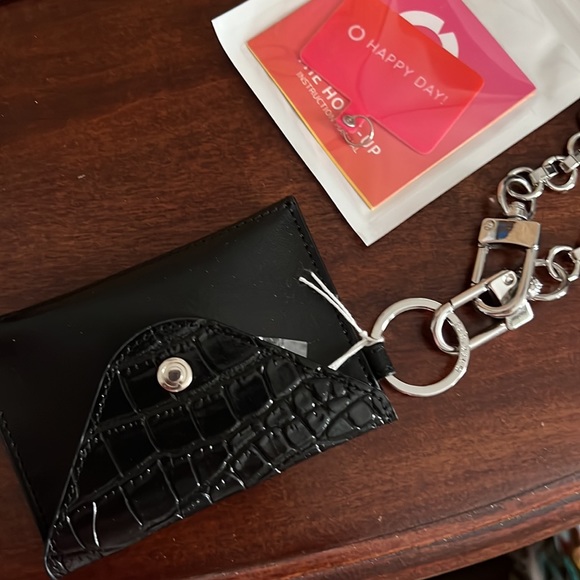 Quicksilver Crossbody Phone Chain - Picture 11 of 13